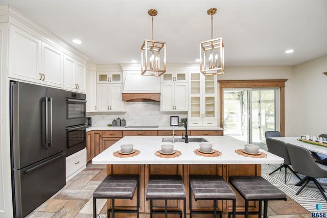 5012 E Tiger Lilly Dr Drive, Sioux Falls, SD 57110