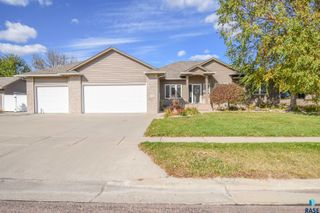 5012 E Tiger Lilly Dr Drive, Sioux Falls, SD 57110