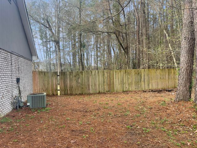 229 Sam Rayburn Dr., Hattiesburg, MS 39402