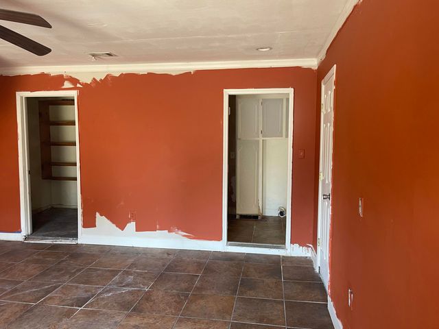 229 Sam Rayburn Dr., Hattiesburg, MS 39402