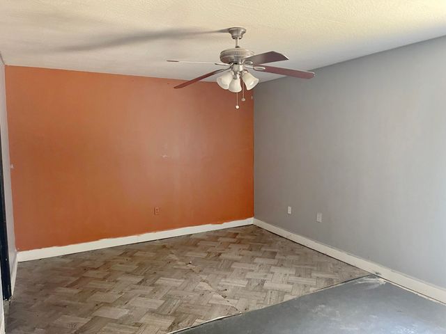 229 Sam Rayburn Dr., Hattiesburg, MS 39402