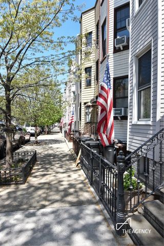 48 HAUSMAN Street, New York City, NY 11222