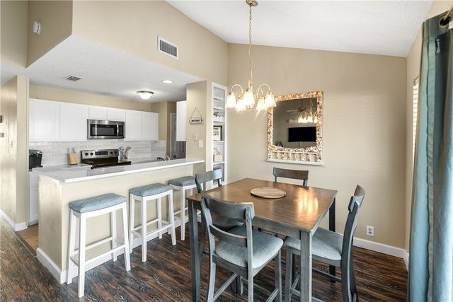 14434 E Cabana St 317, Corpus Christi, TX 78418