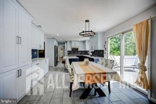 3 Leshin Lane, Hightstown, NJ 08520