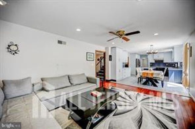 3 Leshin Lane, Hightstown, NJ 08520