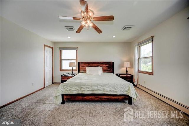 3 Leshin Lane, Hightstown, NJ 08520