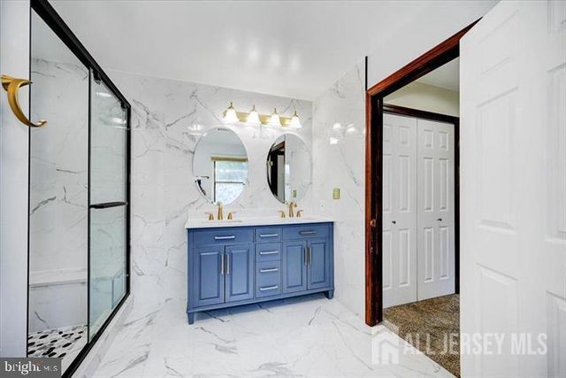 3 Leshin Lane, Hightstown, NJ 08520