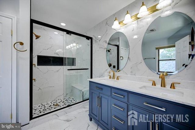 3 Leshin Lane, Hightstown, NJ 08520