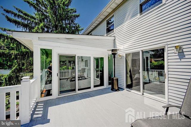 3 Leshin Lane, Hightstown, NJ 08520