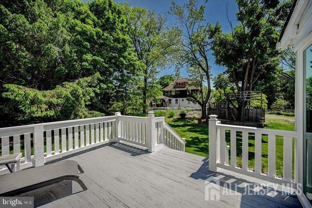 3 Leshin Lane, Hightstown, NJ 08520