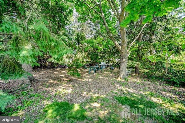 3 Leshin Lane, Hightstown, NJ 08520