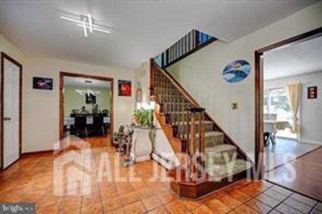 3 Leshin Lane, Hightstown, NJ 08520