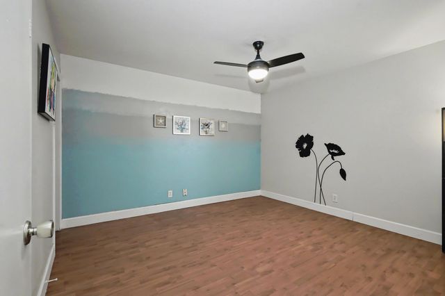 3000 NE 16th Ave 305, Oakland Park, FL 33334