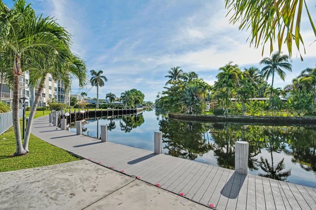 3000 NE 16th Ave 305, Oakland Park, FL 33334