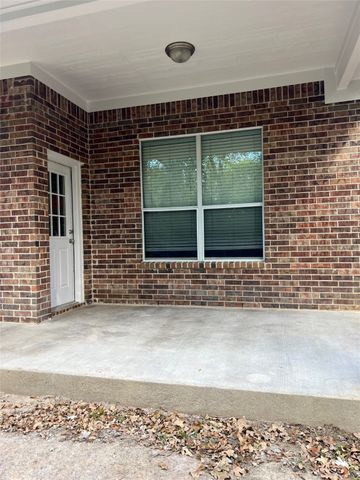 521 Sweetwater Drive, Weatherford, TX 76085