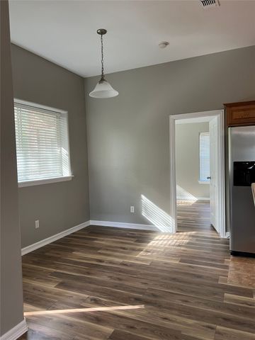 521 Sweetwater Drive, Weatherford, TX 76085