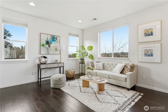 8218 NE 196 Street, Kenmore, WA 98028