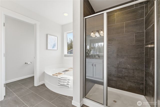 8218 NE 196 Street, Kenmore, WA 98028