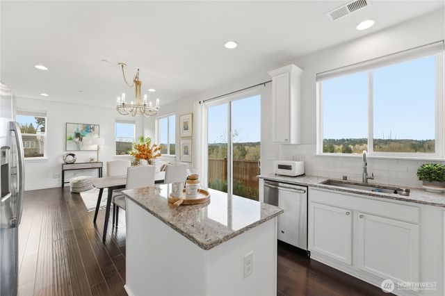 8218 NE 196 Street, Kenmore, WA 98028