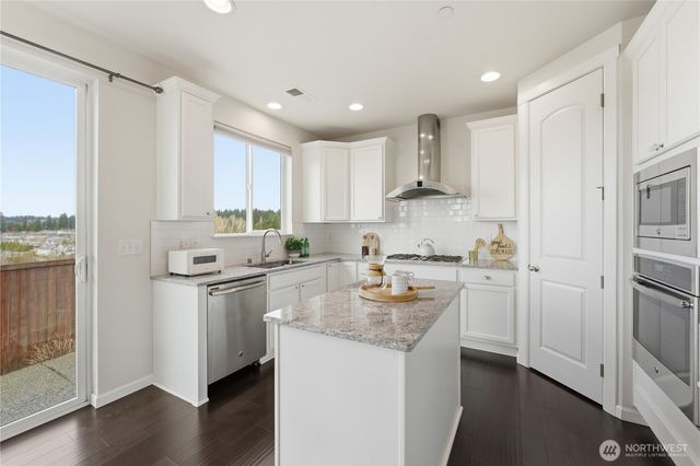 8218 NE 196 Street, Kenmore, WA 98028