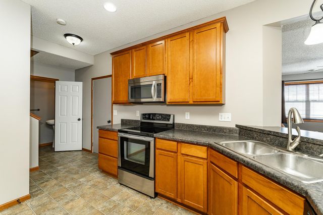 228 Emory Lane SE, Rochester, MN 55904