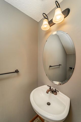 228 Emory Lane SE, Rochester, MN 55904