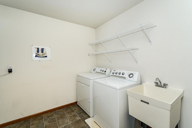 228 Emory Lane SE, Rochester, MN 55904