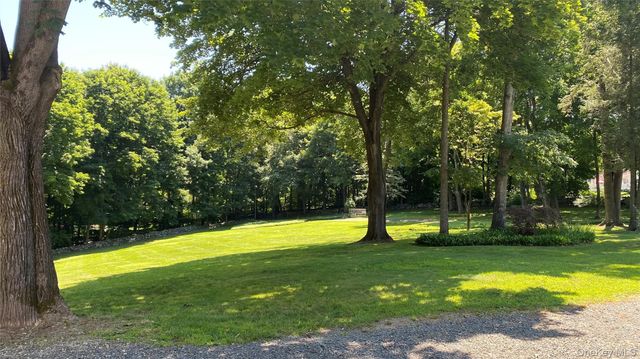 6 Renda Street, New Fairfield, CT 06812