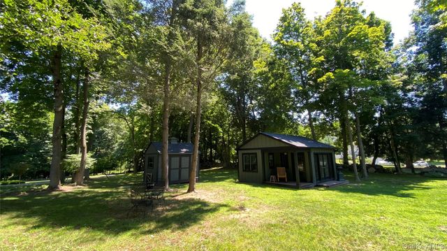 6 Renda Street, New Fairfield, CT 06812