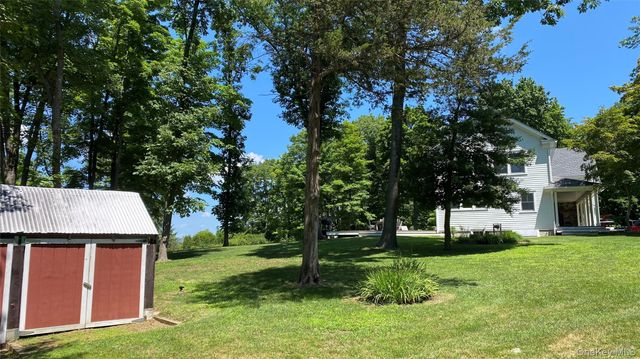 6 Renda Street, New Fairfield, CT 06812