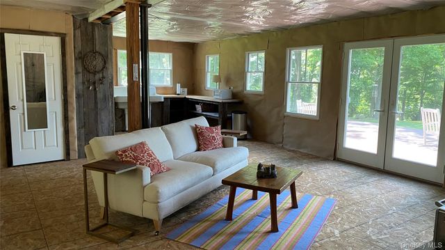 6 Renda Street, New Fairfield, CT 06812