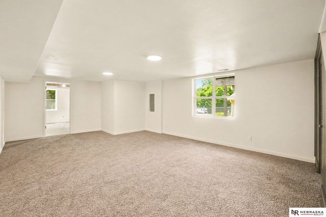 1704 N 56th Street, Omaha, NE 68104