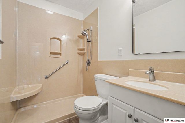 1704 N 56th Street, Omaha, NE 68104