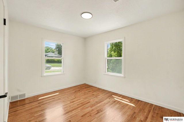 1704 N 56th Street, Omaha, NE 68104