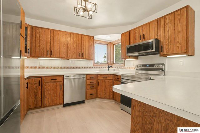 1704 N 56th Street, Omaha, NE 68104