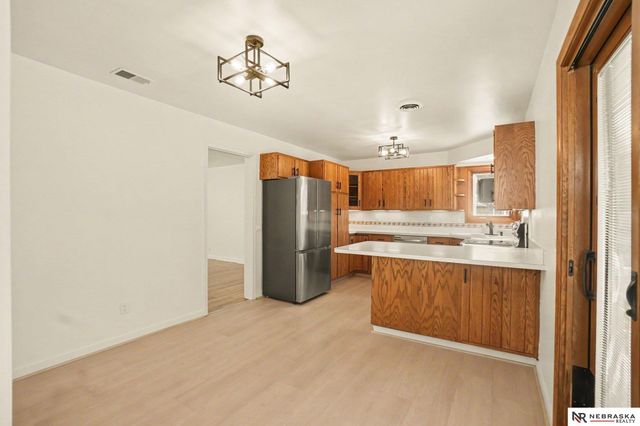 1704 N 56th Street, Omaha, NE 68104
