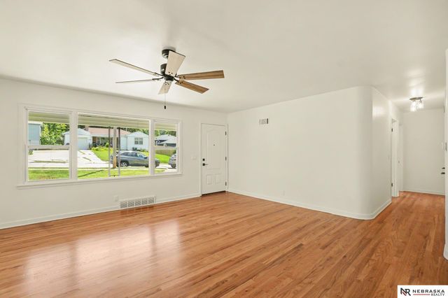 1704 N 56th Street, Omaha, NE 68104