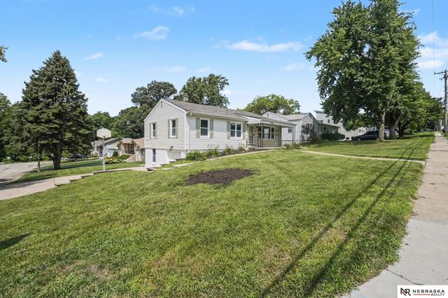 1704 N 56th Street, Omaha, NE 68104