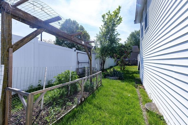 124 Gainsville Rd, Dedham, MA 02026