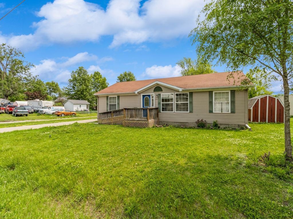 712 Jackson Street, Melcher Dallas, IA 50062