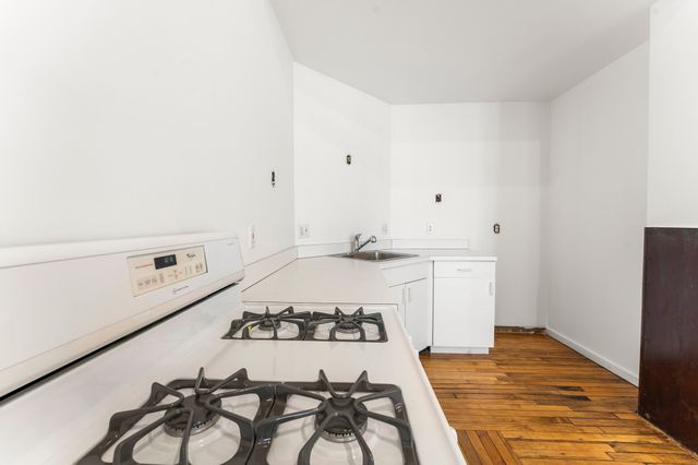 717 Atlantic 1B, Boston, MA 02111