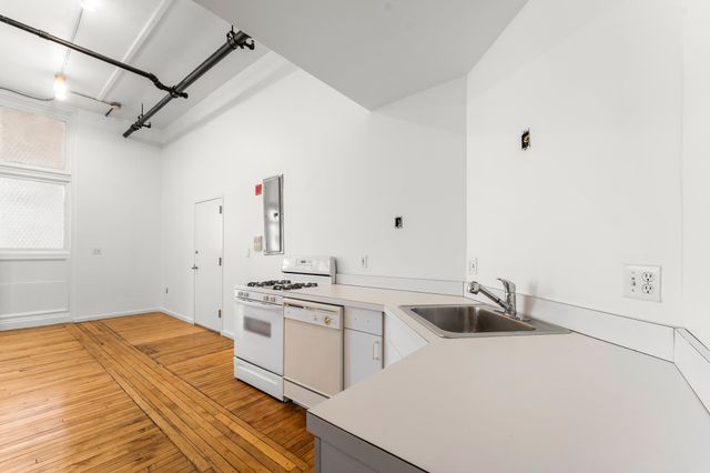717 Atlantic 1B, Boston, MA 02111