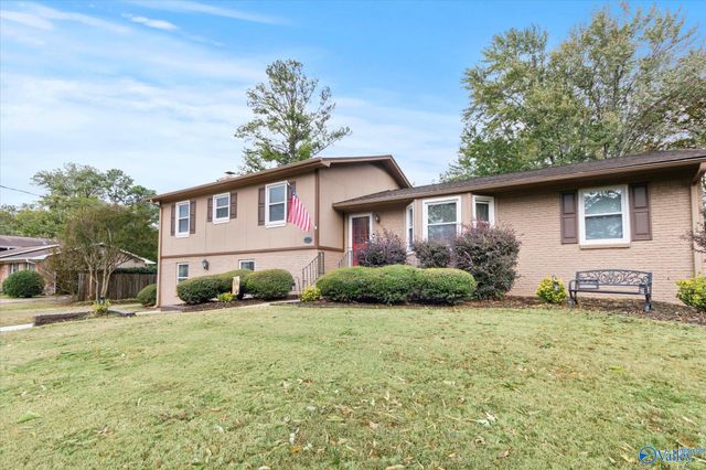 1217 Briar Hollow Trail, Huntsville, AL 35802