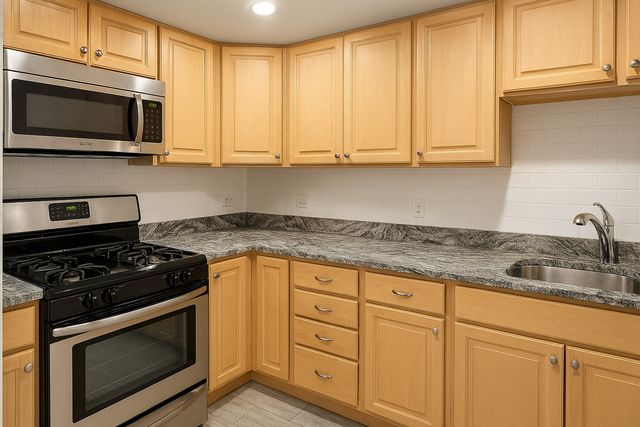 3320 W Beach Avenue G, Chicago, IL 60651