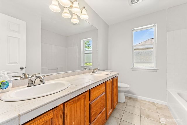 35426 8th Avenue SW, Federal Way, WA 98023