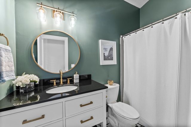 9201 La Rivier Court, Eden Prairie, MN 55347