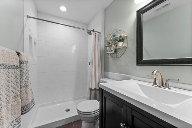 9201 La Rivier Court, Eden Prairie, MN 55347