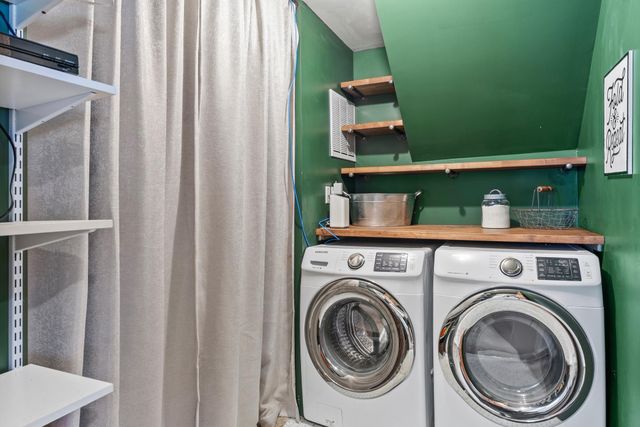 9201 La Rivier Court, Eden Prairie, MN 55347