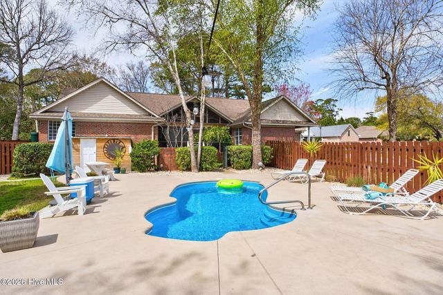 125 Lighthouse Drive, Carolina Beach, NC 28428