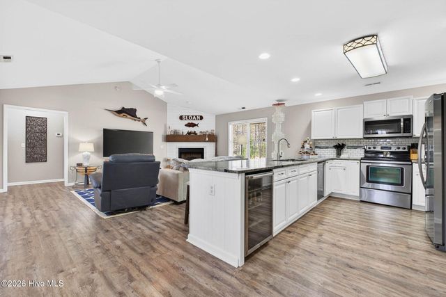 125 Lighthouse Drive, Carolina Beach, NC 28428